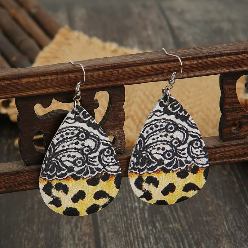 2021 New European and American Retro Old Pattern Yellow Bottom Leopard Print Hit Color Drop Leather Earrings for Women Wholesale