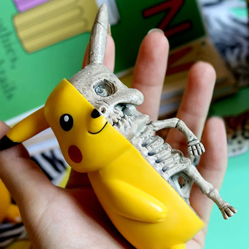 مضحك أنيمي الجمجمة بيكا الشكل النموذجي لعب Pokemones Pikachus الهيكل العظمي تشريح PVC عمل الشكل لعبة الدمى هدايا مجموعات