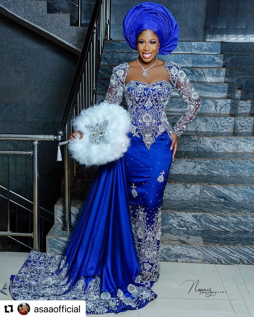 Wunderschöne Royal Blue Kristall Formale Kleider Langen Ärmeln Mermaid Satin Gefrieste Maß Lange Frauen Aso Ebi Abendkleider