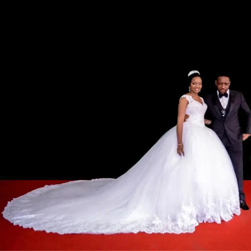 Vestido De novia De encaje con cuello en V, traje De novia De talla grande, con manga De casquillo y cuentas, color blanco, 2020