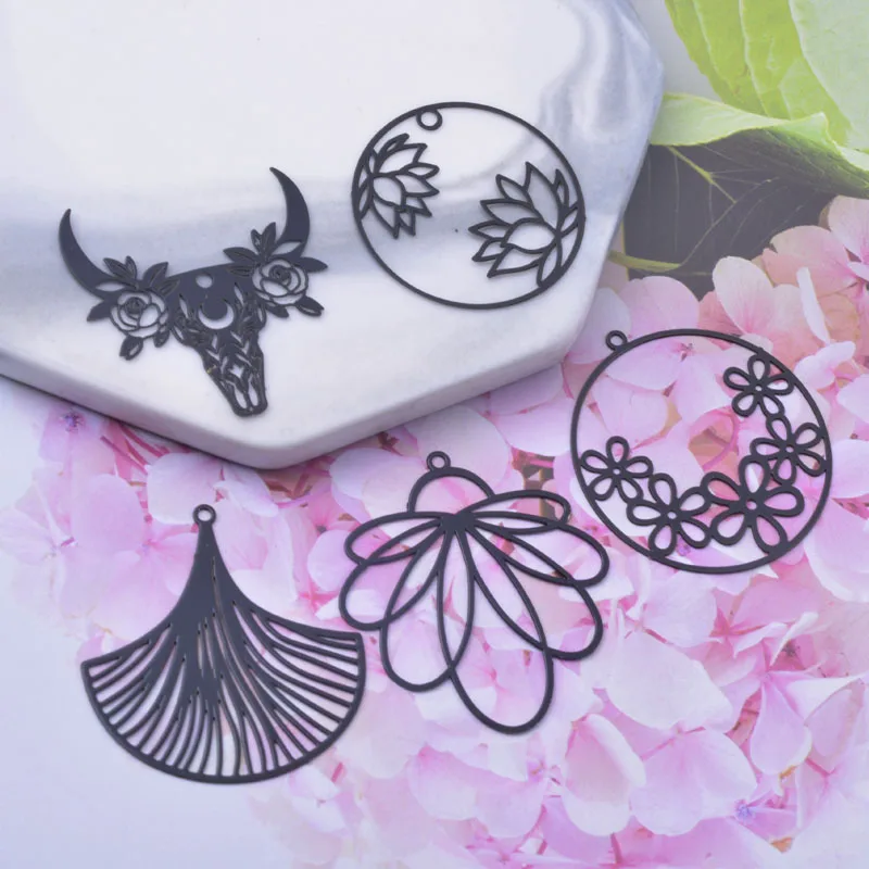 6 sztuk DIY Making kolczyki czarno-biały kwiat liść mosiądz lotos byk Charms biżuteria akcesoria do kolczyków