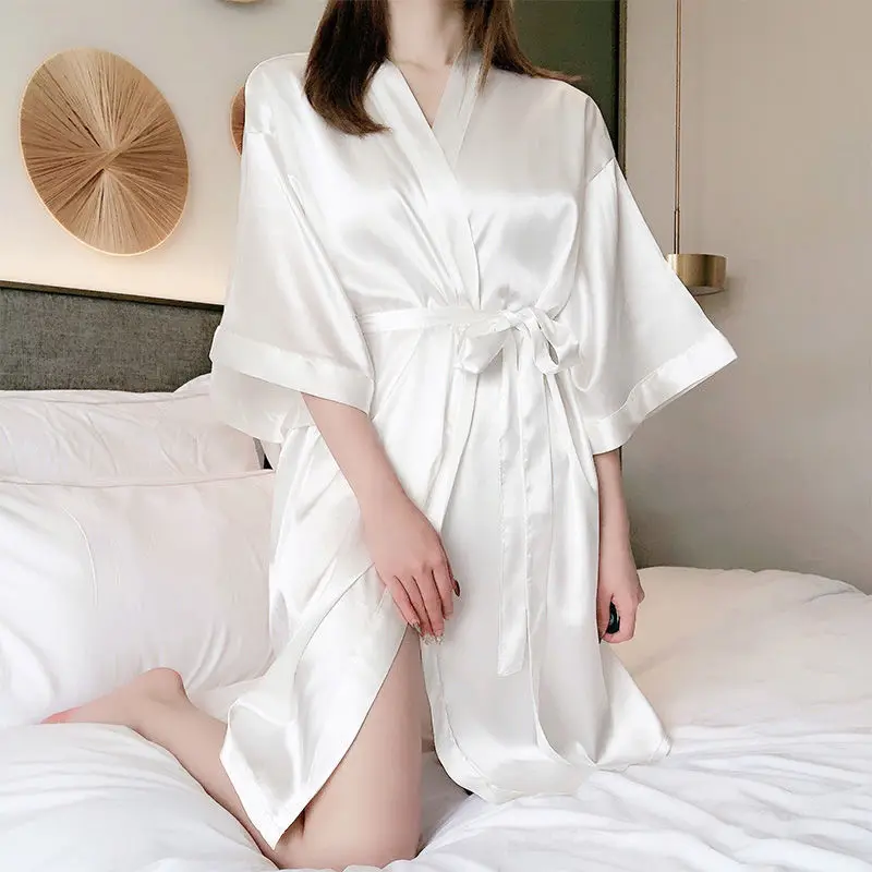 

Satin Bride Bridemaid Wedding Robe Summer Home Wear Sexy Loose Sleepwear Kimono Bath Gown Women Intimate Lingerie Nightgown