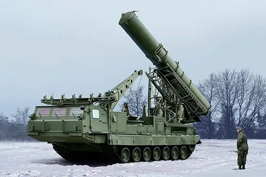 

Trumpeter 09521 1:35 Scale Russian S-300V 9A85 SAM Plastic Model Kit