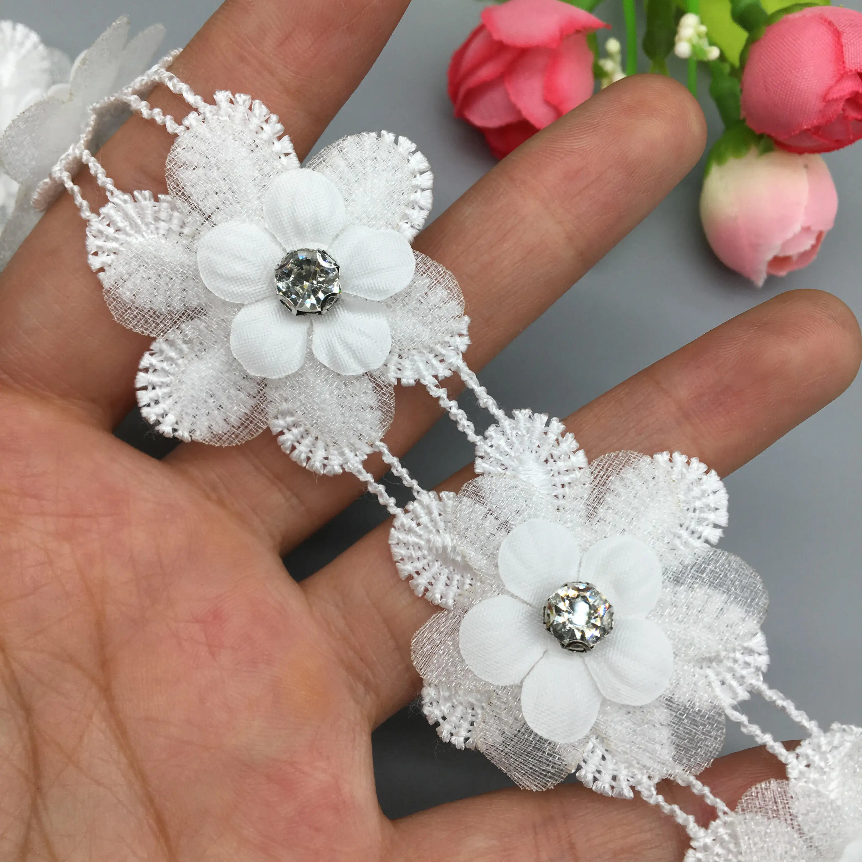 

20Pcs White Rhinestones 3D Rose Flower Chiffon Embroidered Lace Trim Ribbon Fabric Sewing Craft Patchwork Handmade Decoration