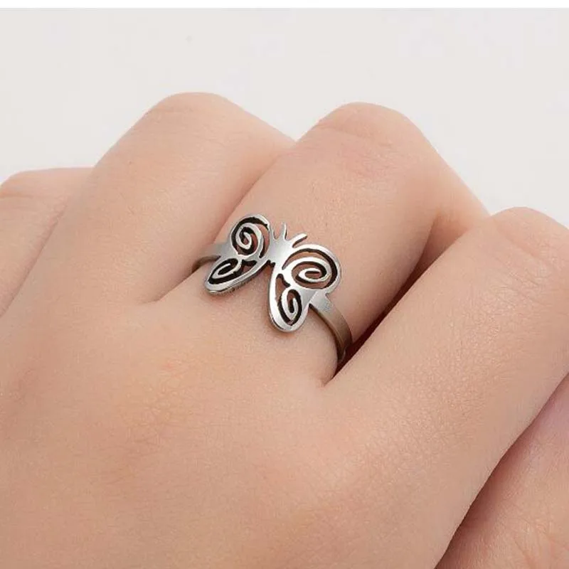 Hui Tan Fashion Stainless Steel Butterfly Finger Ring Female Luxury Golden Accessories Jewelry Korean Fashion Ring Wedding Gifts