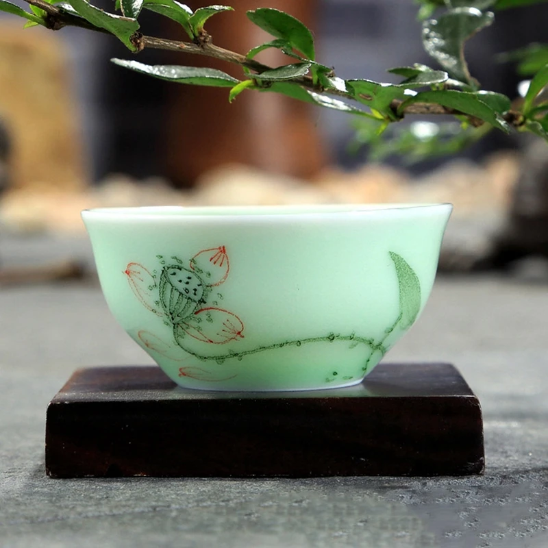 Chinese Kung Fu Tea Cup Lotus Seed Landscape Pu'er Cups Hand-painted Ceramic Embossed Carp Small Fish Teacups 40ml