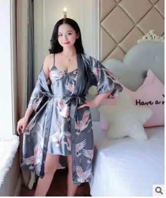 Women Satin Robe Lightweight Wedding Bride Bridesmaid Kimono Yukata Women Silk Pajamas Crane Lady's Sexy Sleepwear Nightgown