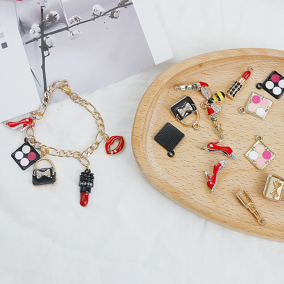 2pcs Enamel Makeup Charms Mixed Women Lip Lipstick Bag Shoes Pendant for DIY Earring Bracelet Necklace Key Chain Jewelry Making