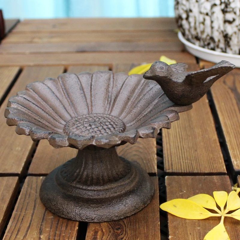 Rustic Bird Sunflower Tabletop Cast Iron Bird Feeder With Round Base European Home Garden Decor Heavy Metal Storage Bowl Plate