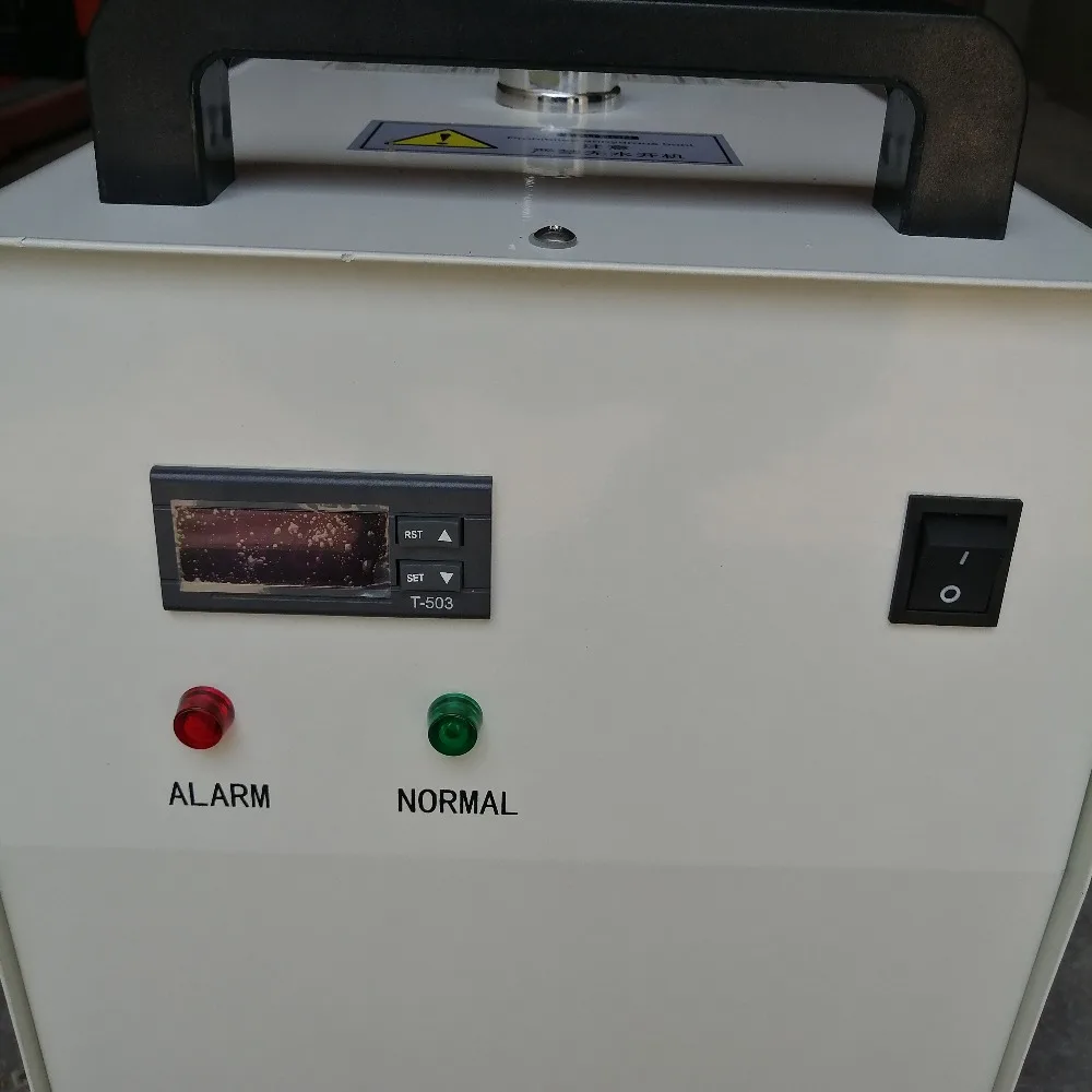 Raffreddamento del refrigeratore d'acqua industriale CW5200 di vendita calda di trasporto libero per tubo laser da 100 W 150 W