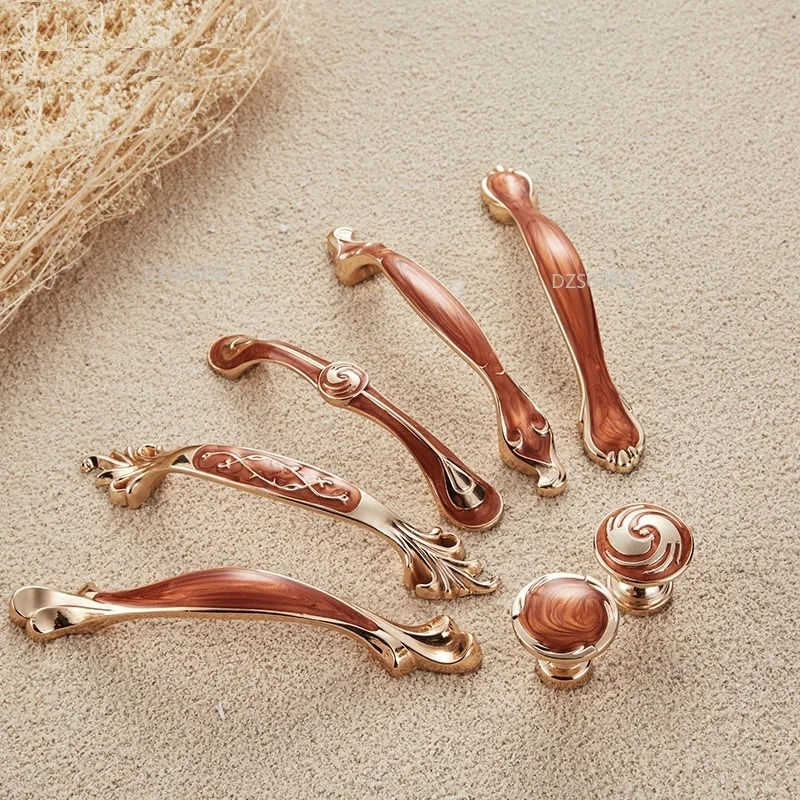 Ручки для мебели, кухонные ручки с резьбой из цинкового сплава, в американском стиле, золотой шкаф