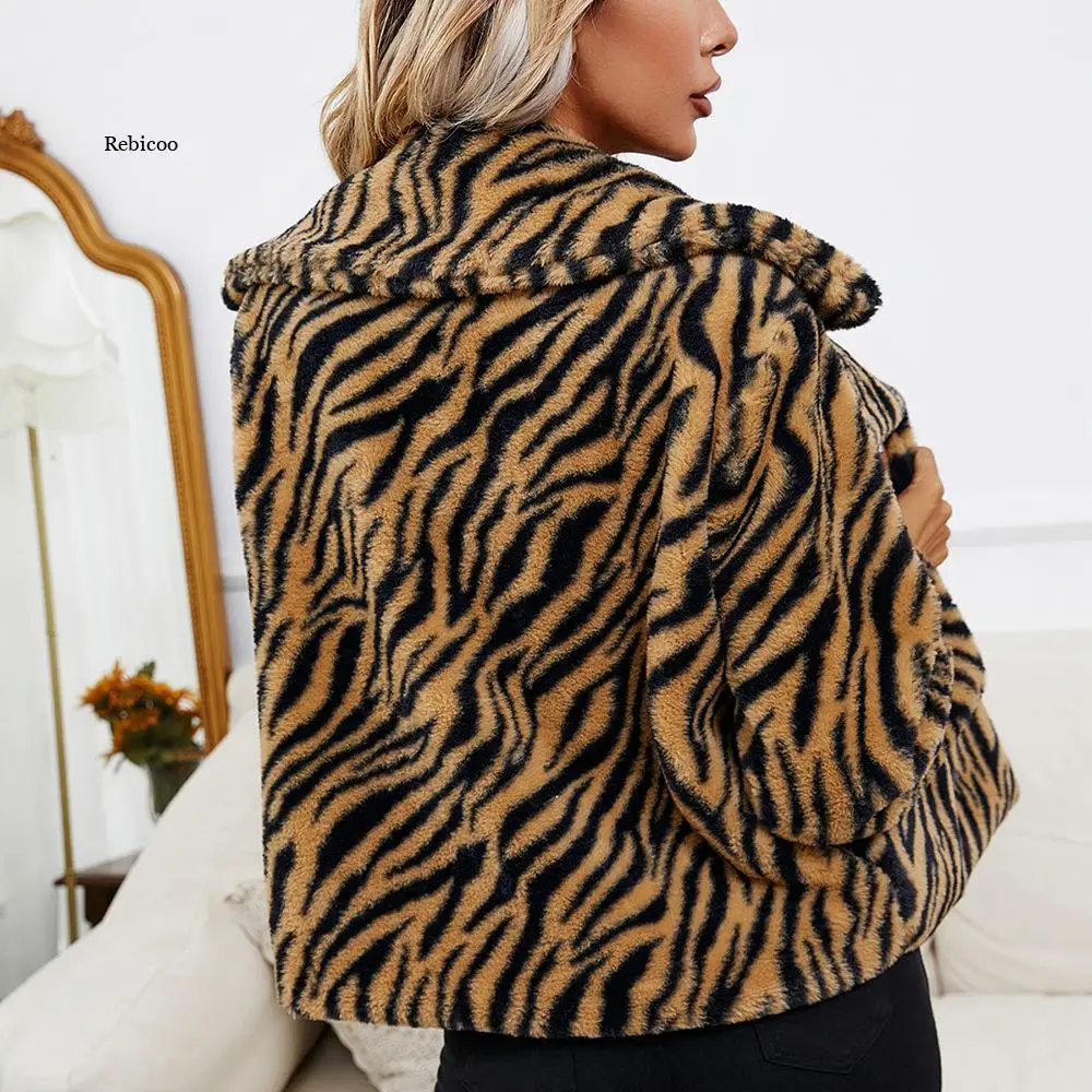 Casual Leopard Women Jackets Autumn Winter Long Sleeve Thick Fur Coats Loose Woman Jacket Fashion Zebra Coats Outerwars