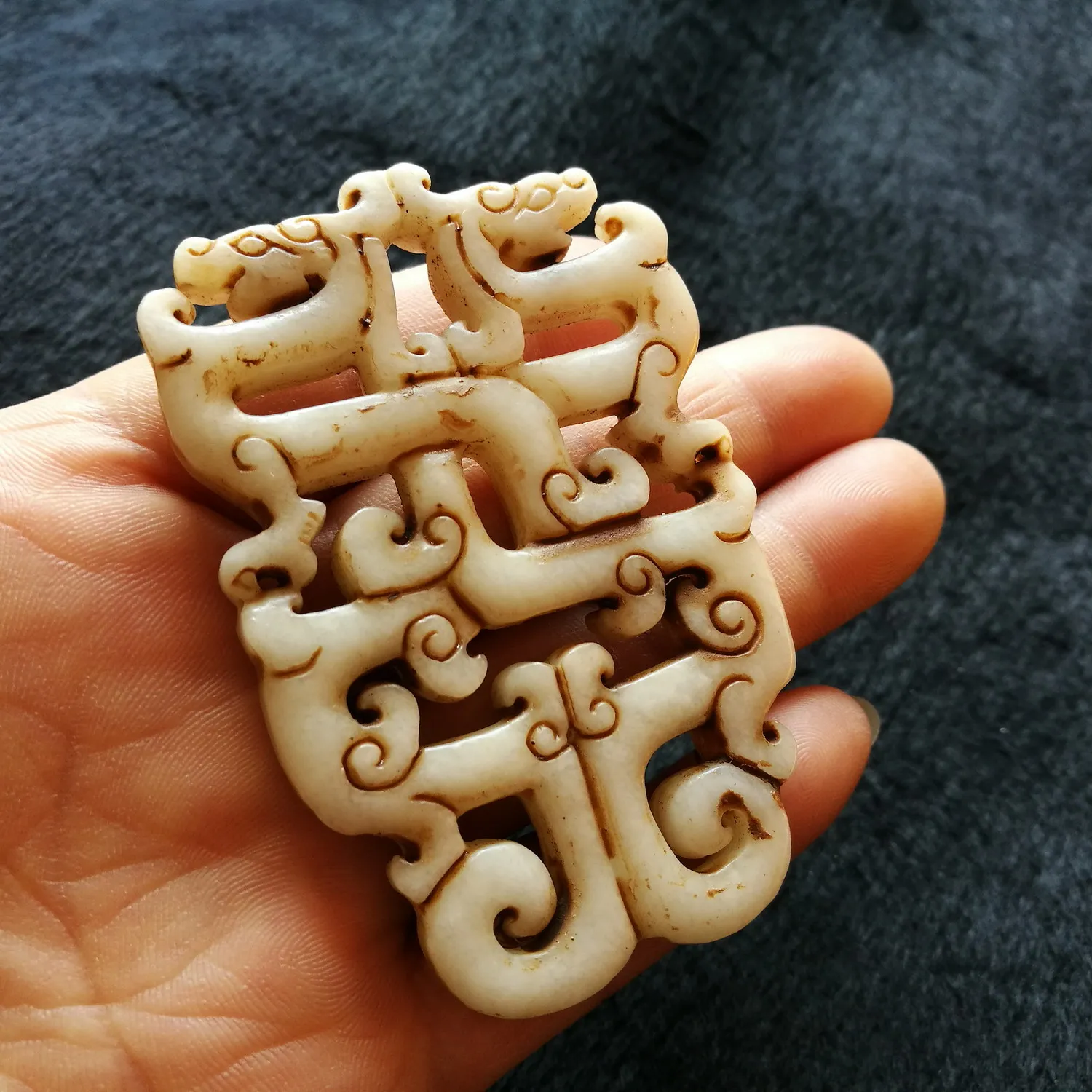 Beautiful And Cute Old Hand-Carved Jade Chinese Dragon Sculpt Round Pendant