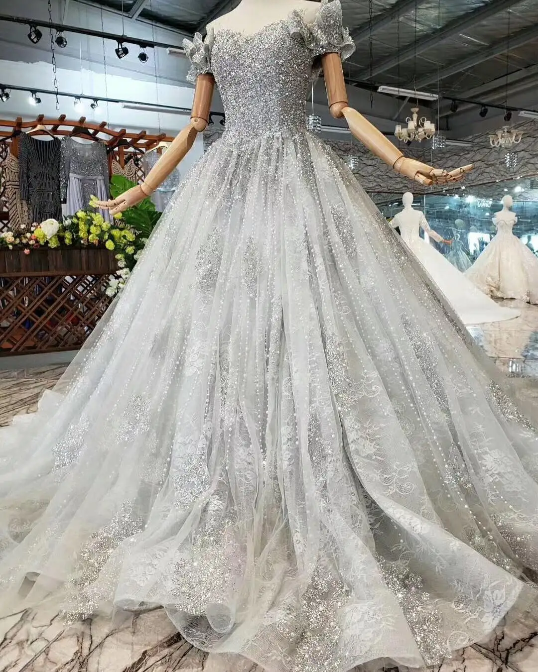 Pearls Glitter Wedding Dress Beads Sequins Short Sleeves Bridal Gowns Custom Made Lace Appliques Floor Length Vestido de novia