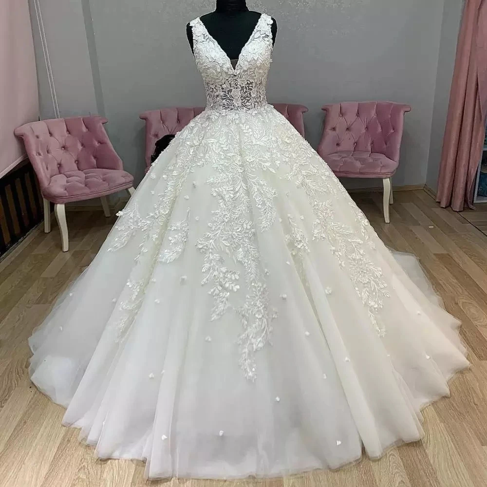 

ANGELSBRIDEP V-Neck Floral Ball Gown Wedding Dresses Vestido De Noiva See-Though Bodice Court Train Formal Bridal Wedding Gowns