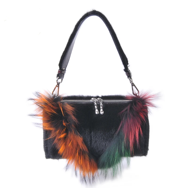 

2020 Women Real Mink Fur Bag Wrist Bags Winter Fashion Fur Handbags Genuine Luxury Single Shoulder with Raccoon Fur Stripes Girl