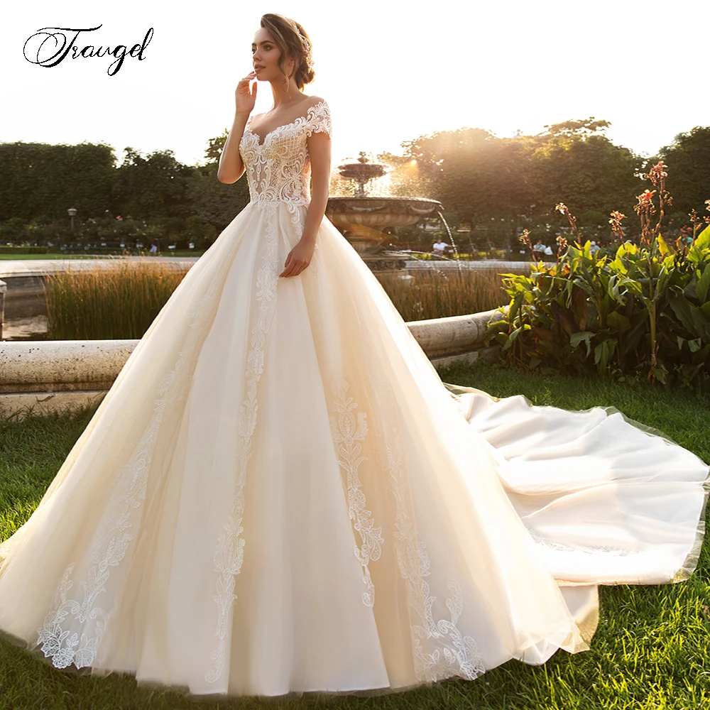 Traugel Scoop A Line Lace Wedding Dresses Chic Applique Short Sleeve Backless Bride Dress Cathedral Train Bridal Gown Plus Size