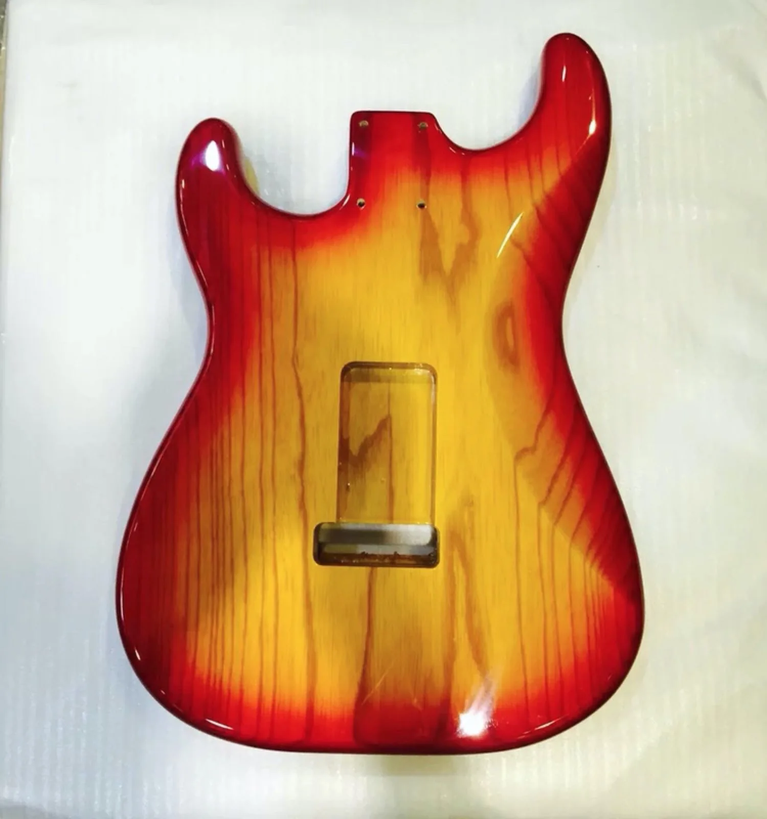 6 Strings sunburst Electric Guitar Body ASH Wood SSS Pickups can custom color factory custom