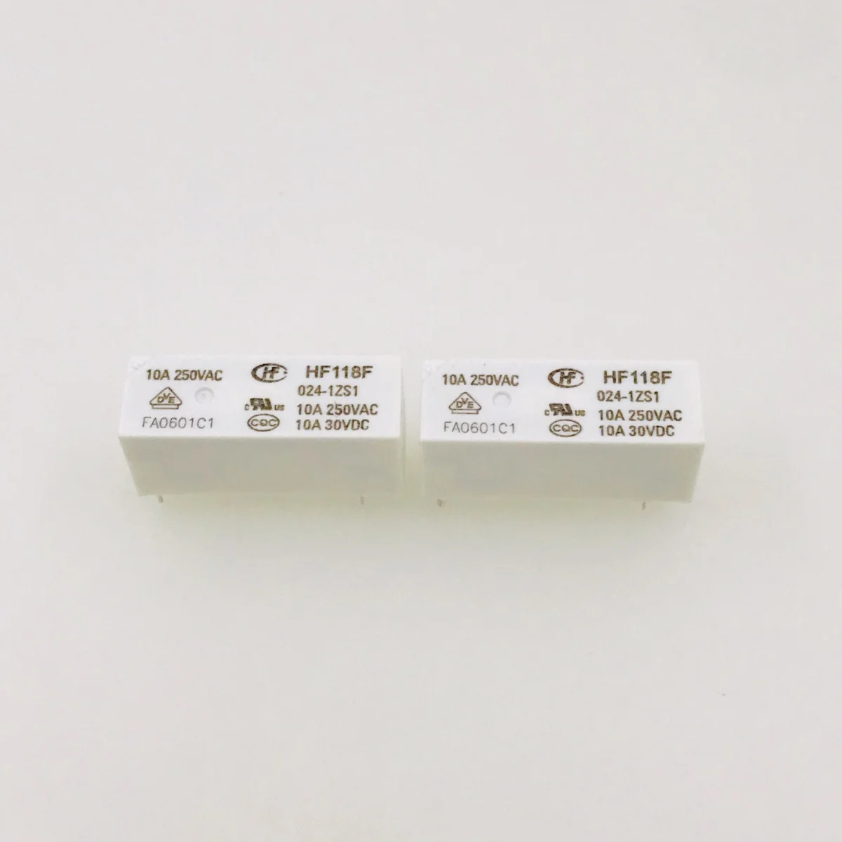 

HF118F-024-1ZS1 JQX-118F-024-1ZS1 10A 250VAC relays