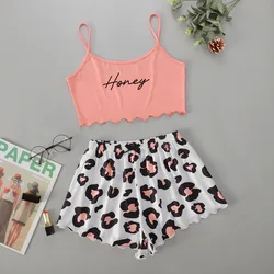 Conjunto de Pijama corto con estampado de dibujos animados para mujer, ropa de dormir de manga corta con cuello en V y pantalones cortos, Verano