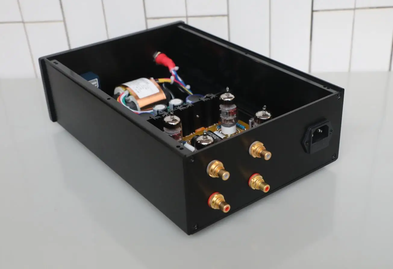 قاعدة مضخم أنبوبي Hifi Stereo ECC83/12AX7 على مضخم دائرة Conrad-johnson CL