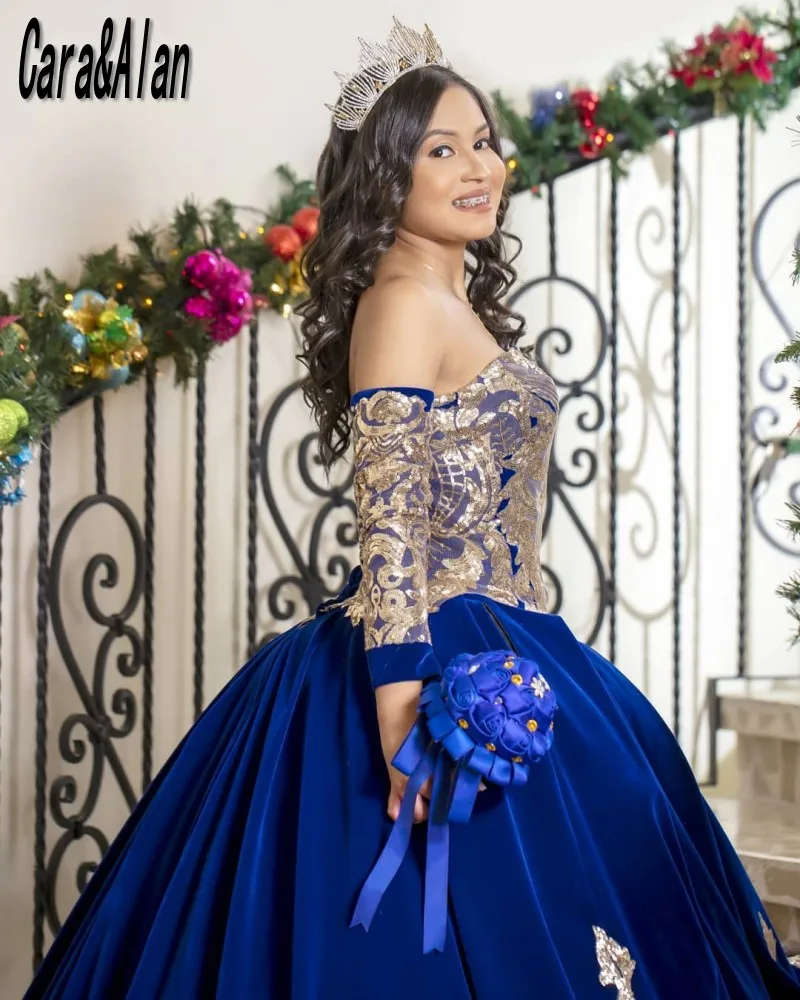 กำมะหยี่สีฟ้า Quinceanera เดรสลูกไม้ Applique หวาน16ชุดแขนยาว Vestidos De 15บอลชุดพรหม Gowns