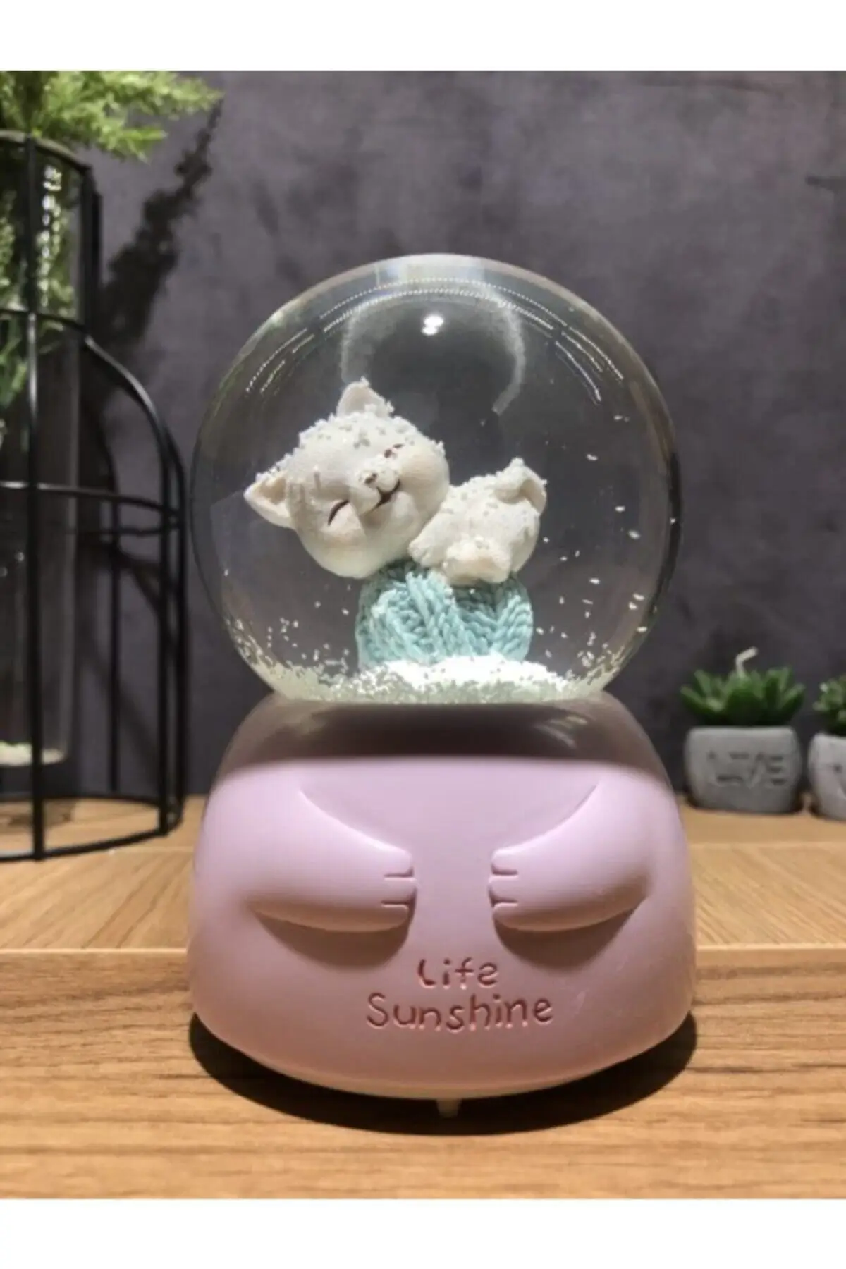 

Cute Balls Cat Design Musical Luminous Snow Globe Crystal Balls Magnetic Globes Home Office Decoration