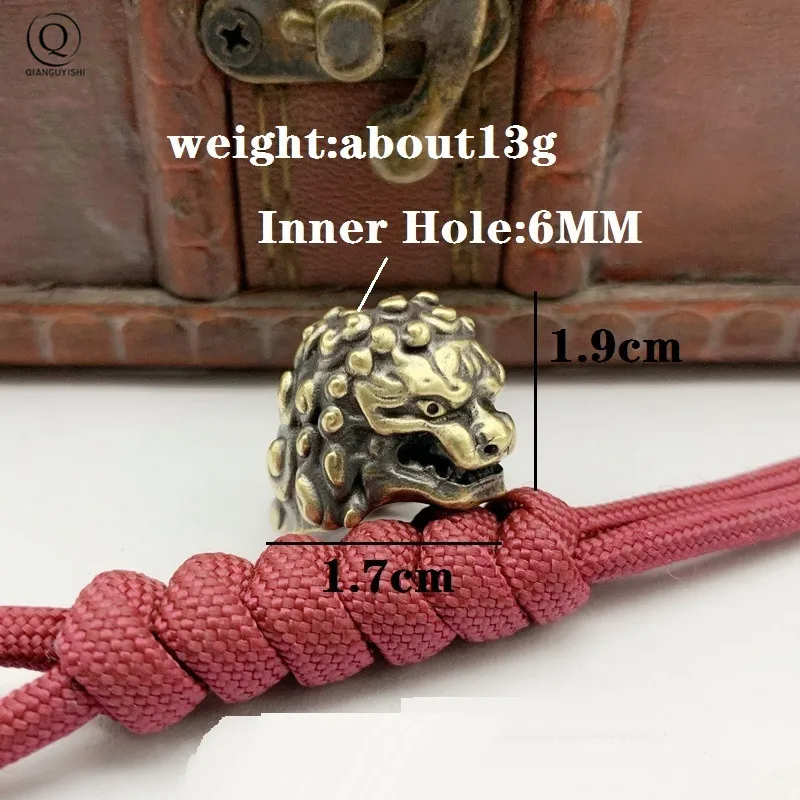 Brass Lion King Knife Pendant Beads Creative Copper Car Keychains Umbrella Rope Bead EDC Outdoor DIY Paracord Pendant Gifts