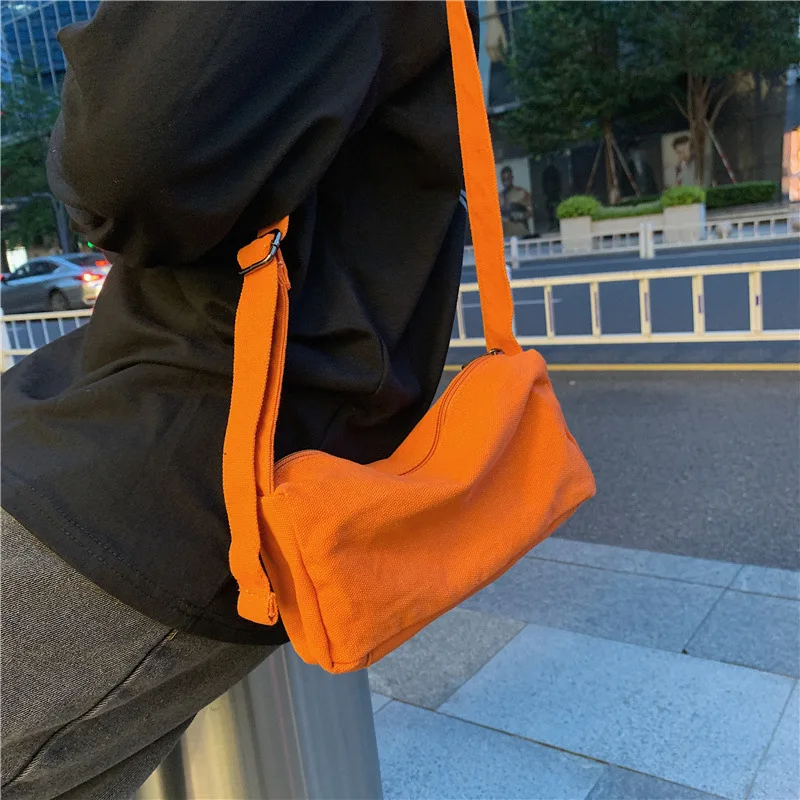 

Literary canvas bag 2021 new shoulder bag sports messenger bag cylinder bag simple online celebrity casual bag women