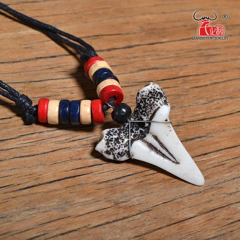 Man's Hawaii Surfer Jewelry Handmade Imitation shark teeth Pendant Vintage Tribal bone Choker Colored wooden Necklace