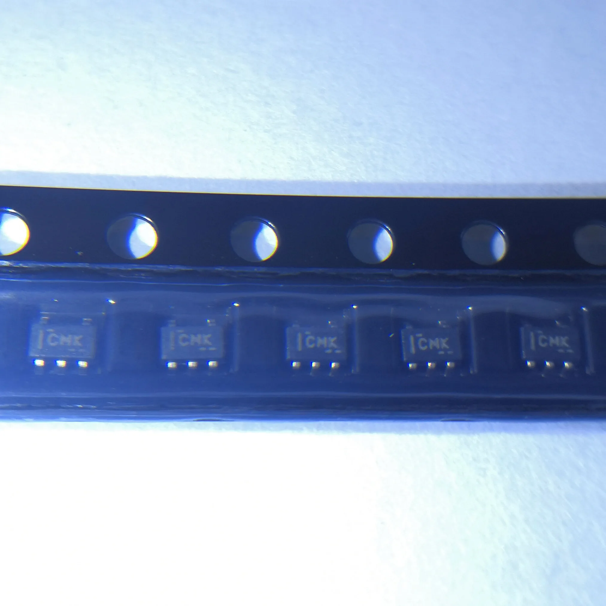 

100unids/lote SN74LVC1G125DCKR SOT353 The batch price consulting service
