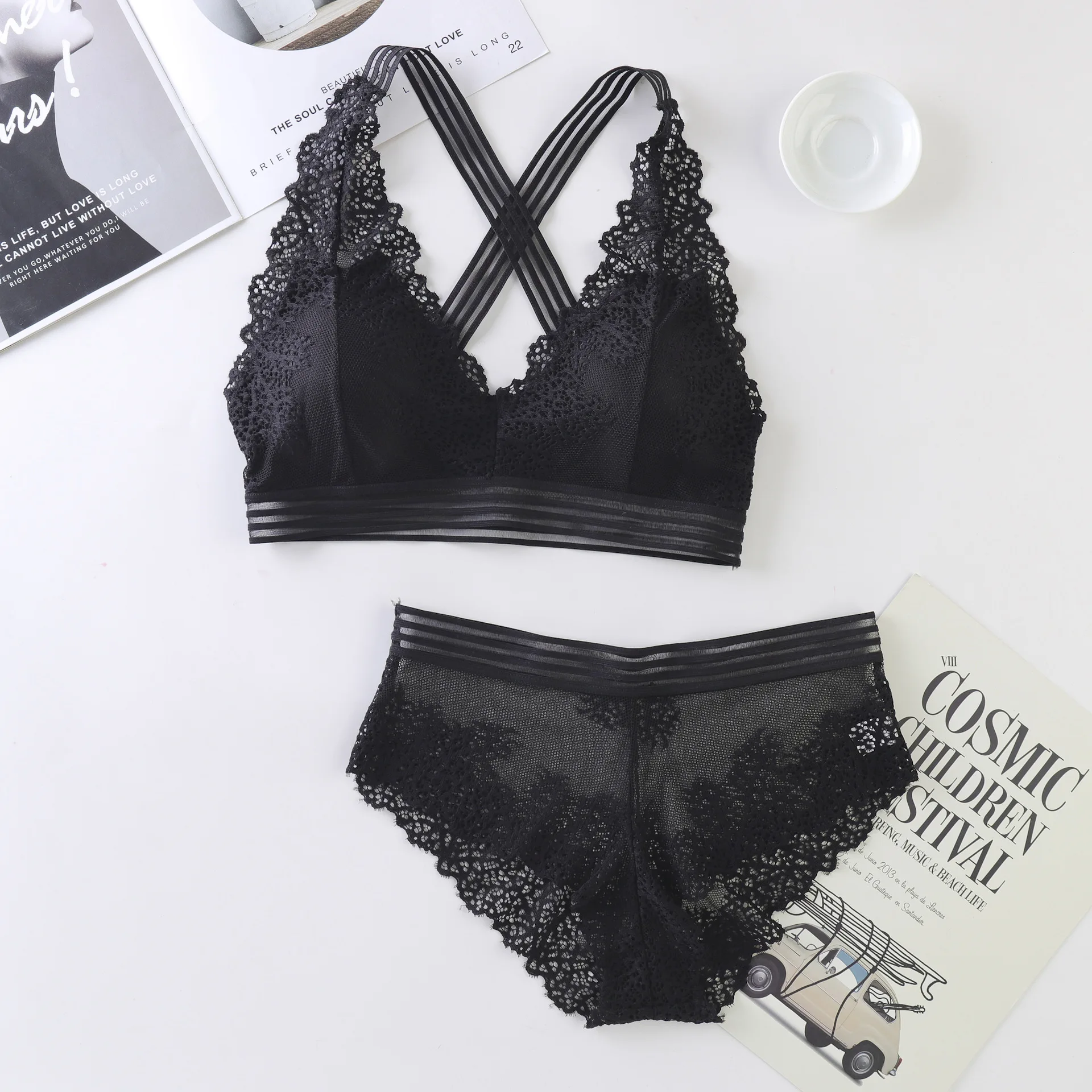 Deep V Lace Bras Women Sexy Lingerie Set Nonwire Bra Low Waist Briefs Padded Underwear Female Floral Lace Bra Panties Set