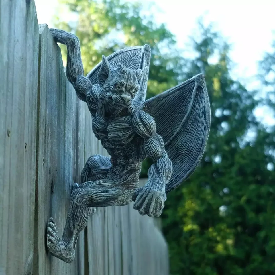 15cm Resin Retro Gargoyle Ghost Bat Monster Statue Decoration Creative Window Decoration Home Garden Decoration HOT SALE