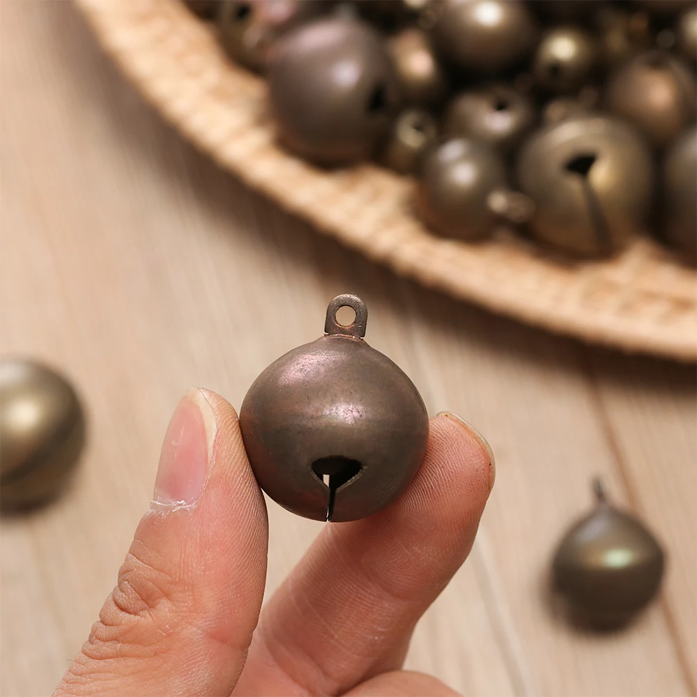 10PCS retrò campana di bronzo fatta a mano piccolo rame Jingle campane collana braccialetto che fa strumenti Campanula accessorio decorazioni per la casa artigianato