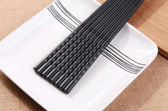 

Flower Pattern Chinese Chopsticks Black Color Non-Slip Durable Chopstick for Kitchen Hotel Restaurant