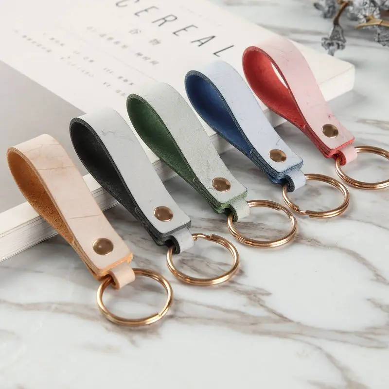 Cowhide Keychain High-Grade Genuine Leather Car Key Chains for Key Rings Holder Cute Purse Pendant Bag Charm Couples Friend Gift