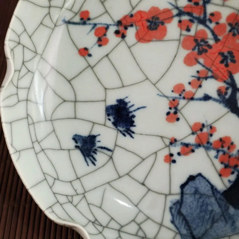 Chinese Old Porcelain Cracked Glaze Open Blue And White Glazed Red Flower Bird Pattern Lace Plate