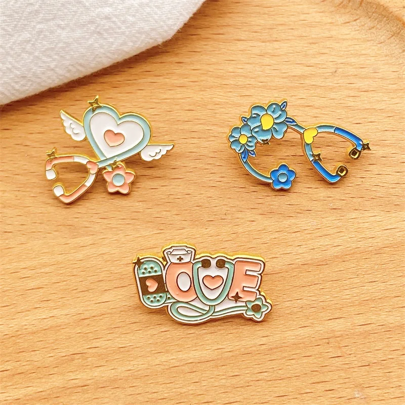 Stethoscope Brooch Japan South Korea Love Wings Flower Plant Love Medical Peripheral Alloy Enamel Brooch Badge Accessories Pin