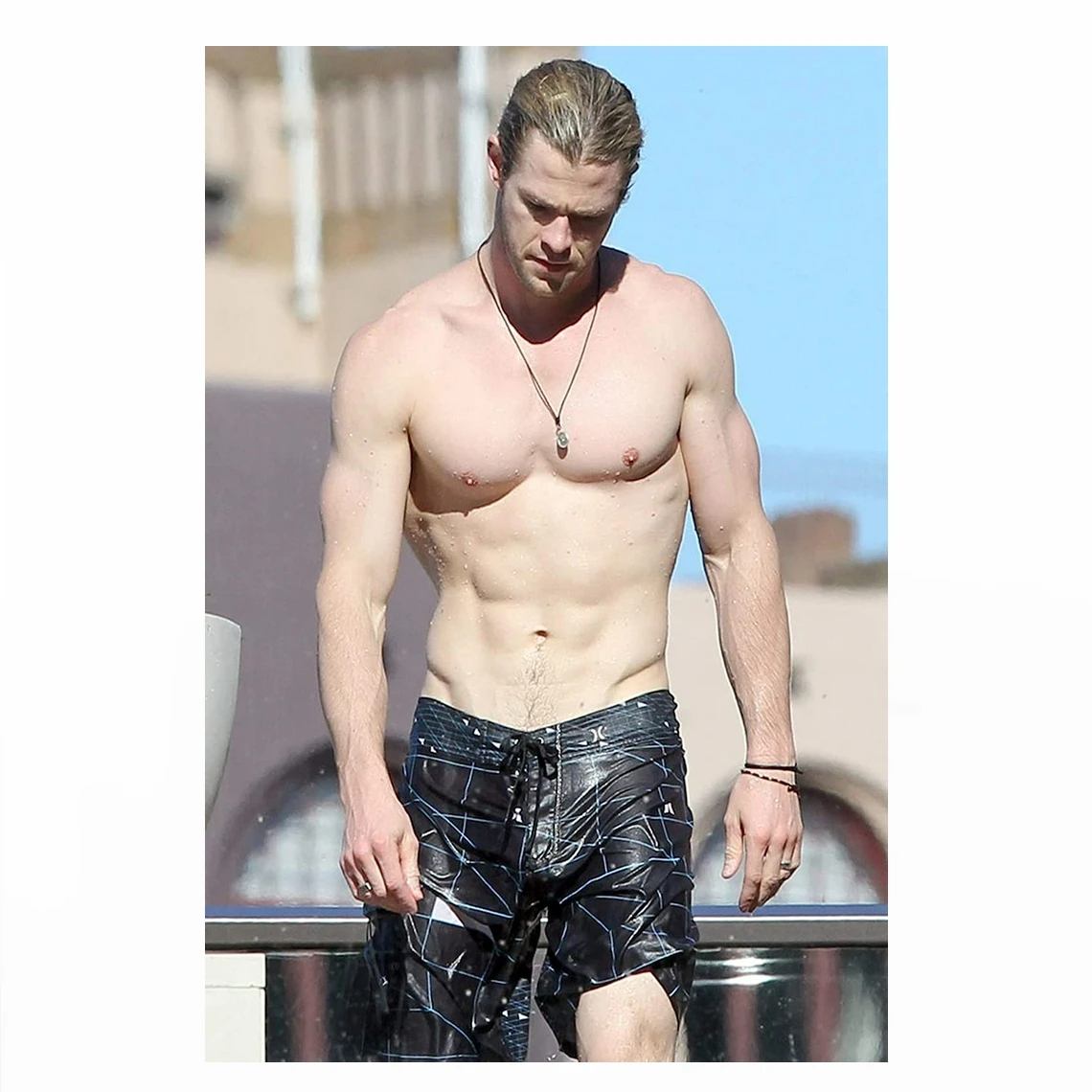 لوحة جدارية لتزيين المنزل من كريس هيمسوورث (بدون إطار) #5