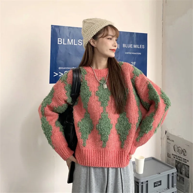 2020 Autumn Winter New Contrast Color Diamond Plaid O Neck Pullover Sweater Women Casual Oversized Argyle Soft Waxy Knit Tops