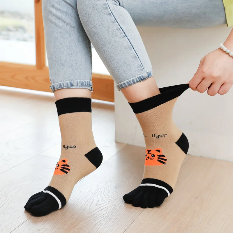 5 Pairs Cute Cartoon Tiger Head Five Finger Socks Women Split Toe Socks Sweat Absorbing Breathable Personalized Cotton Socks