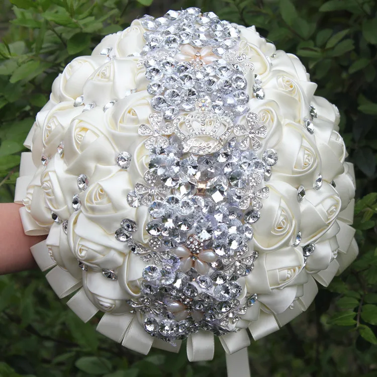 

Wedding Bouquets Satin Ribbon Sweet 15 Quinceanera Bouquets Artificial Flowers Rhinestones Crystal Bridal Holding Bouquets W255