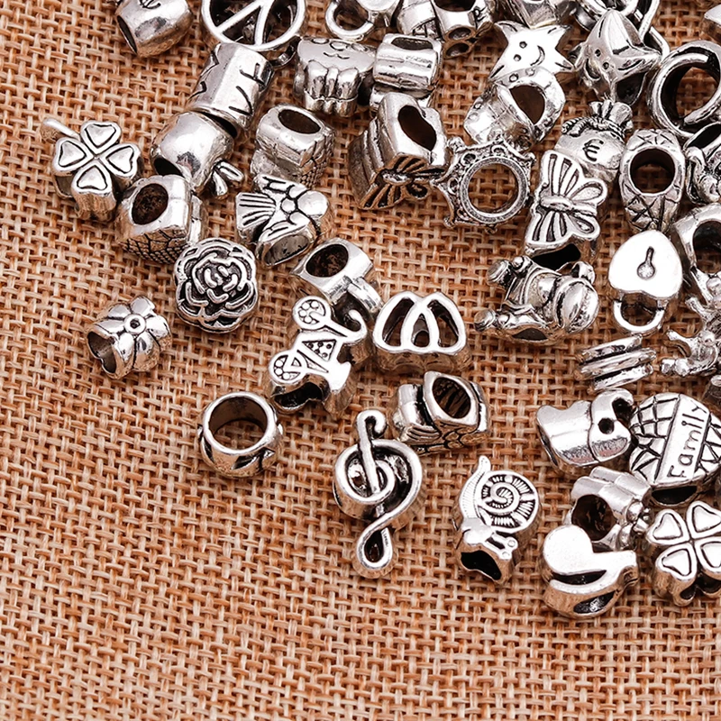 Large Sale Mixed Silver Color Alloy Charms Beads Fit Brand Charms Bracelets Necklaces for Women More than 1000 Style by Random