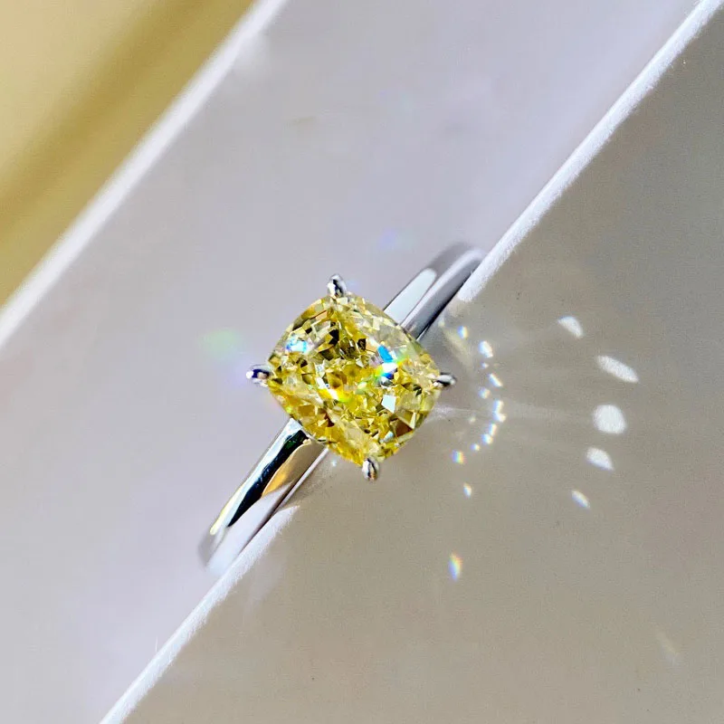 

Solid 18K Gold 1ct yellow Moissanite Diamond Ring D color VVS With national certificate 009