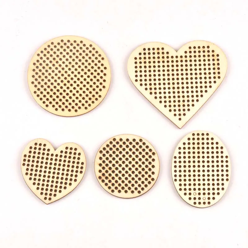 10Pcs Heart Round Cross Stitch Hole Carving Wooden Scrapbooking Craft for Embellishments Handmade Diy Handicraft Decor mt2564