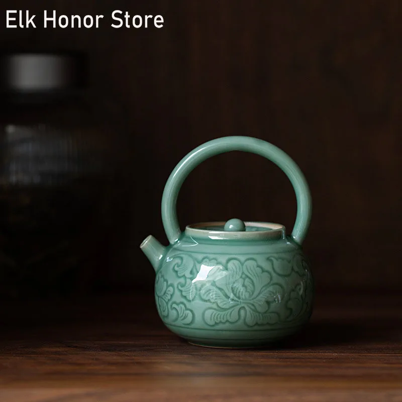 175ml Yue Kiln Celadon Teapot  Hand Relief Interlock Branch Lotus Art Tea Maker Lifting Beam Pot With Filter Kung Fu Teaware Set