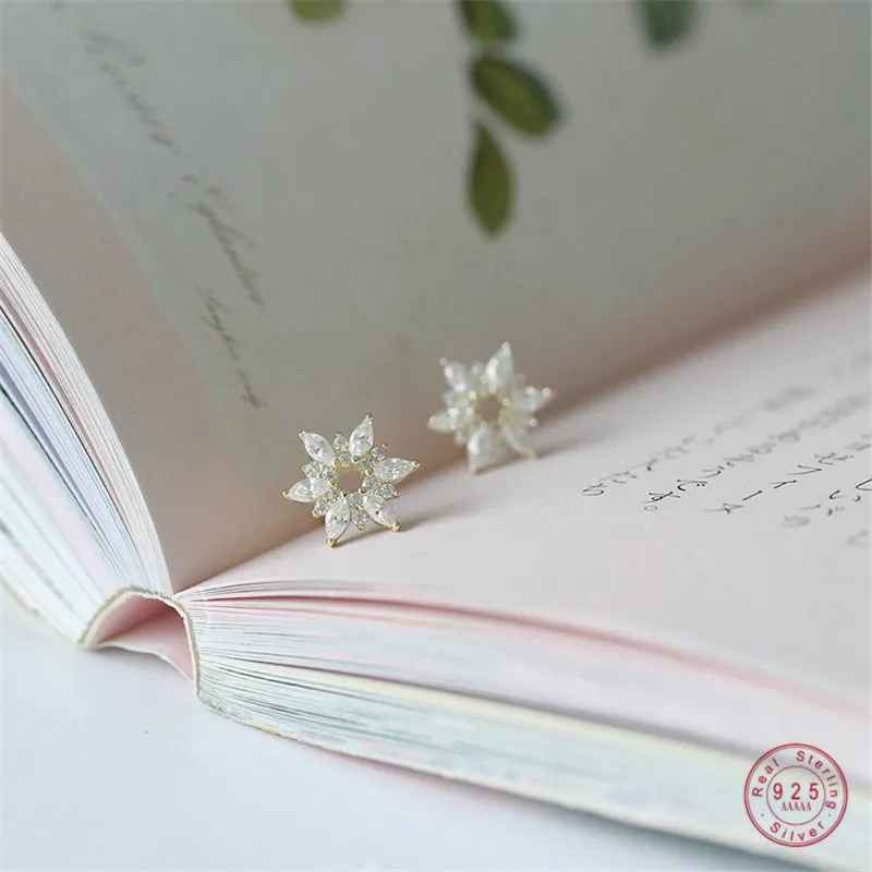 

925 Sterling Silver French Sun Flower Snowflake Stud Earrings Women Pavé Crystal Exquisite Temperament 14k Gold Plating