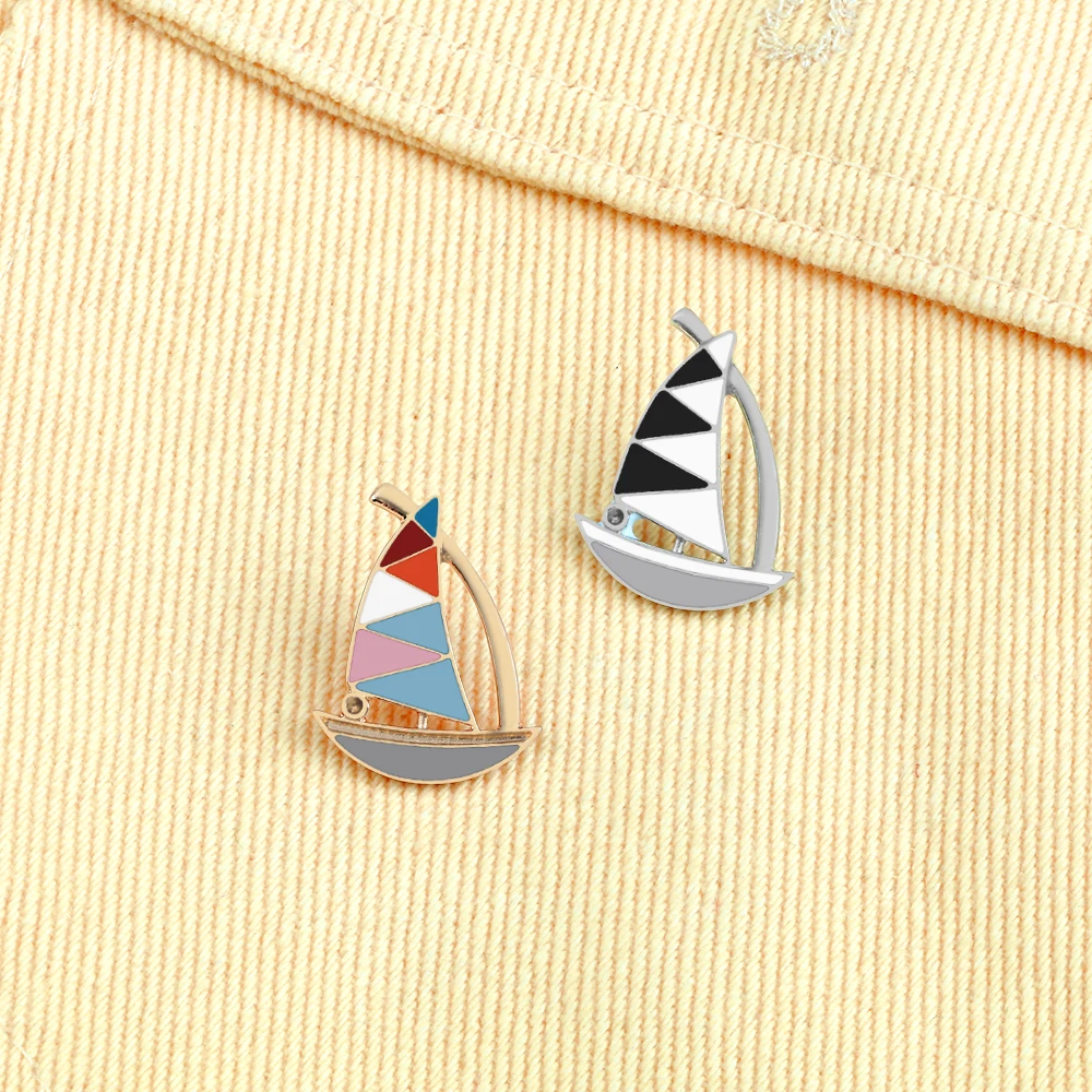 2 Style Sailboat Enamel Pins High Quality Little Boat Brooches Women Coat lapel Pin Badges Kids Backpack Decoration Jewelry Gift