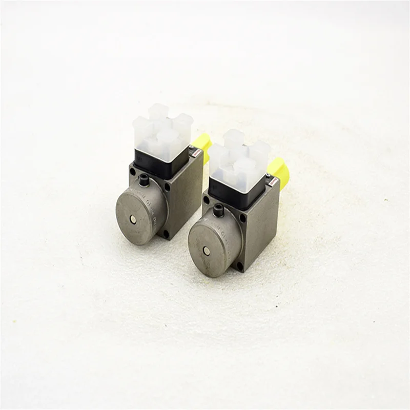 1pc Rexroth Electromagnetic Proportional Pressure Reducing Valve DNDRE4K-40 18G 24 for Concrete Pump Part