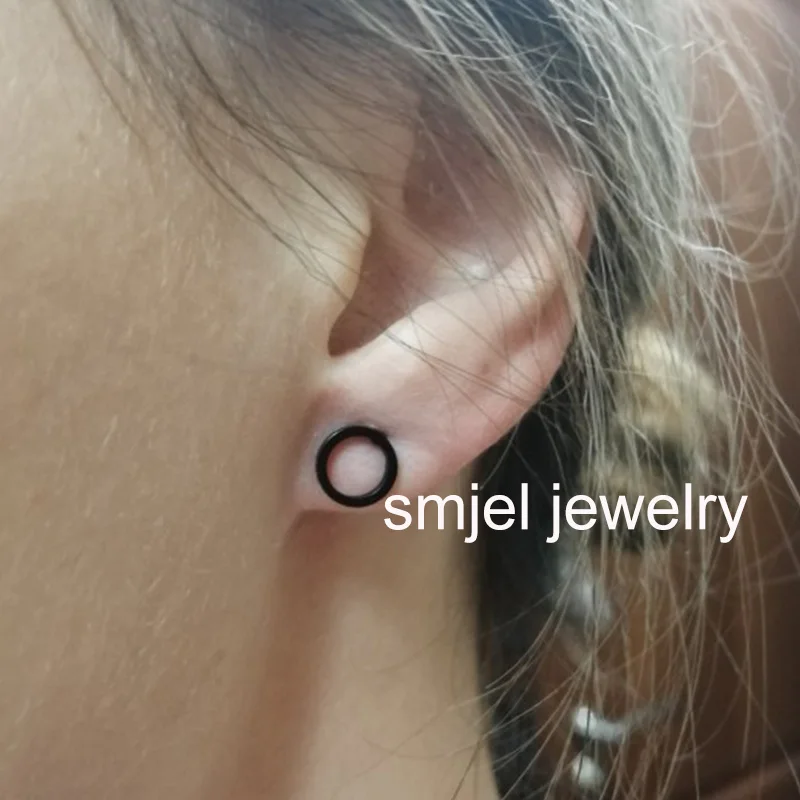 Minimalist Hollow Small Round Earrings for Women Hiphop Stainless Steel Black Circle Earings Ear Studs For Friend Boyfriend Gift